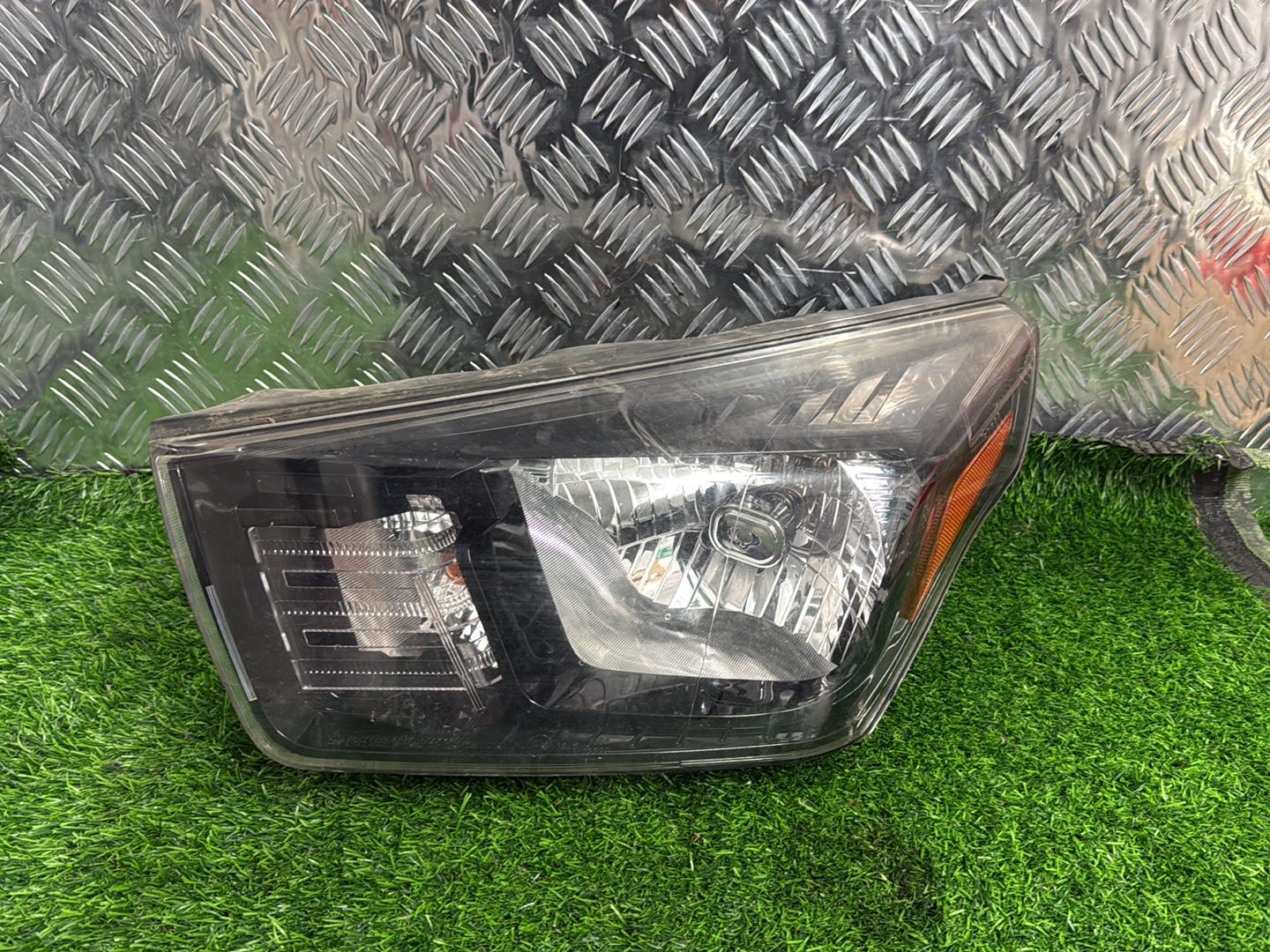 2012 - 2017 SsangYong Rexton Left Headlight 83101-325