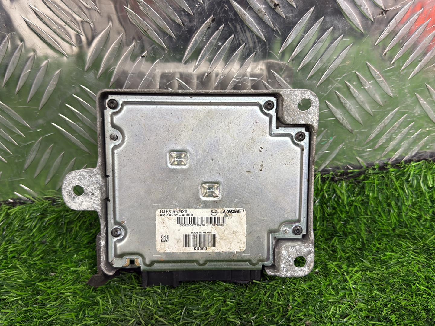 2014 - 2017 Mazda Mazda6 Radio Amplifier GJE8 66 920