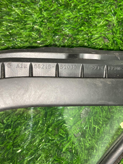 2011 - 2021 Toyota Aqua Right Front Quarter Door Glass M2H3