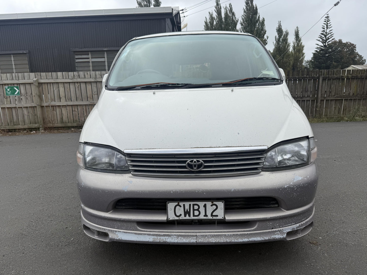 1998 Toyota Granvia 5VZ-1418960 WRECKING FOR PARTS ONLY