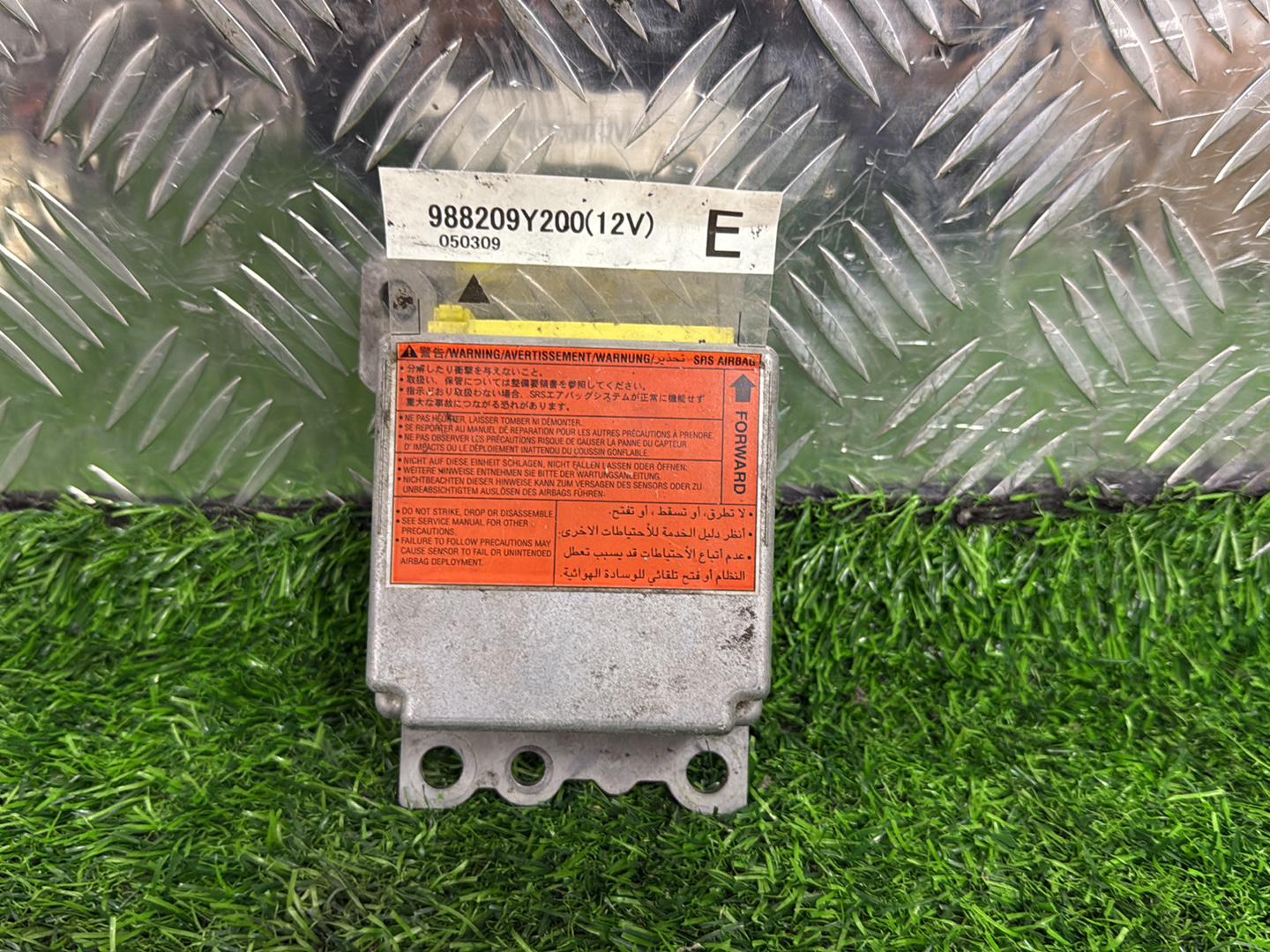 2003 - 2008 Nissan Teana Airbag Module 988209Y200