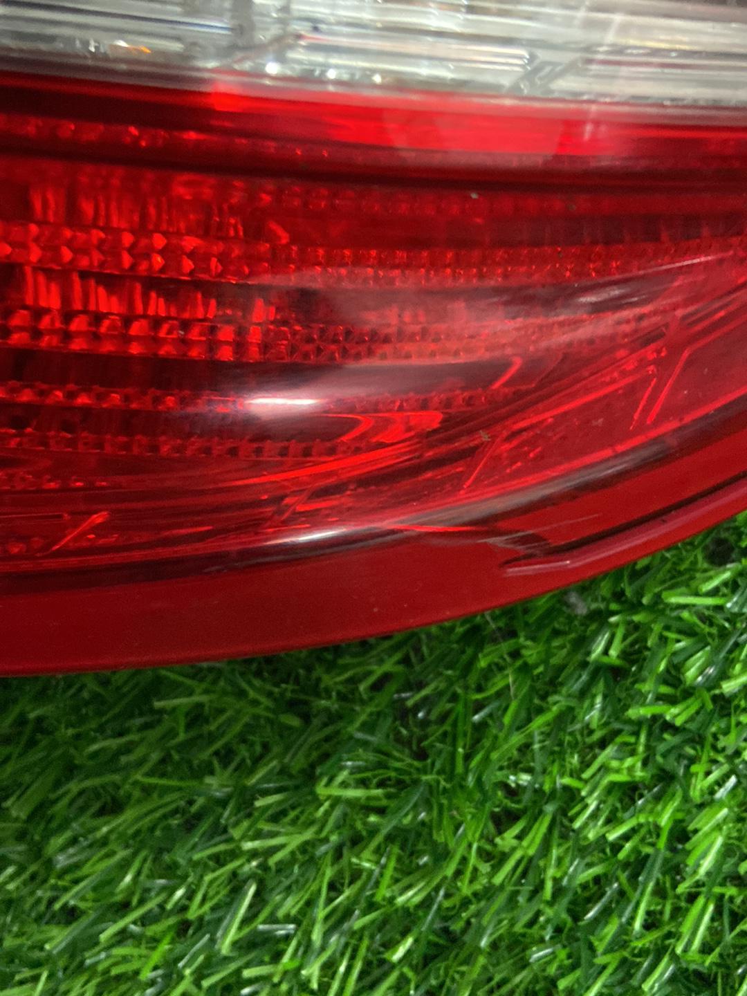 2007 - 2015 Mercedes-Benz C-Class Right Taillight 2048200264