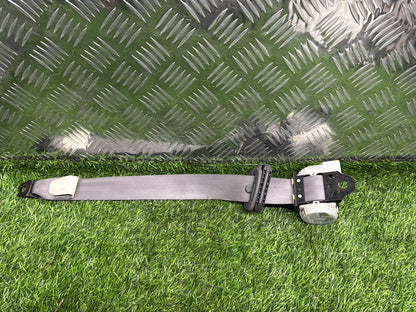 Toyota Hilux Right Rear Seat belt 7M1090