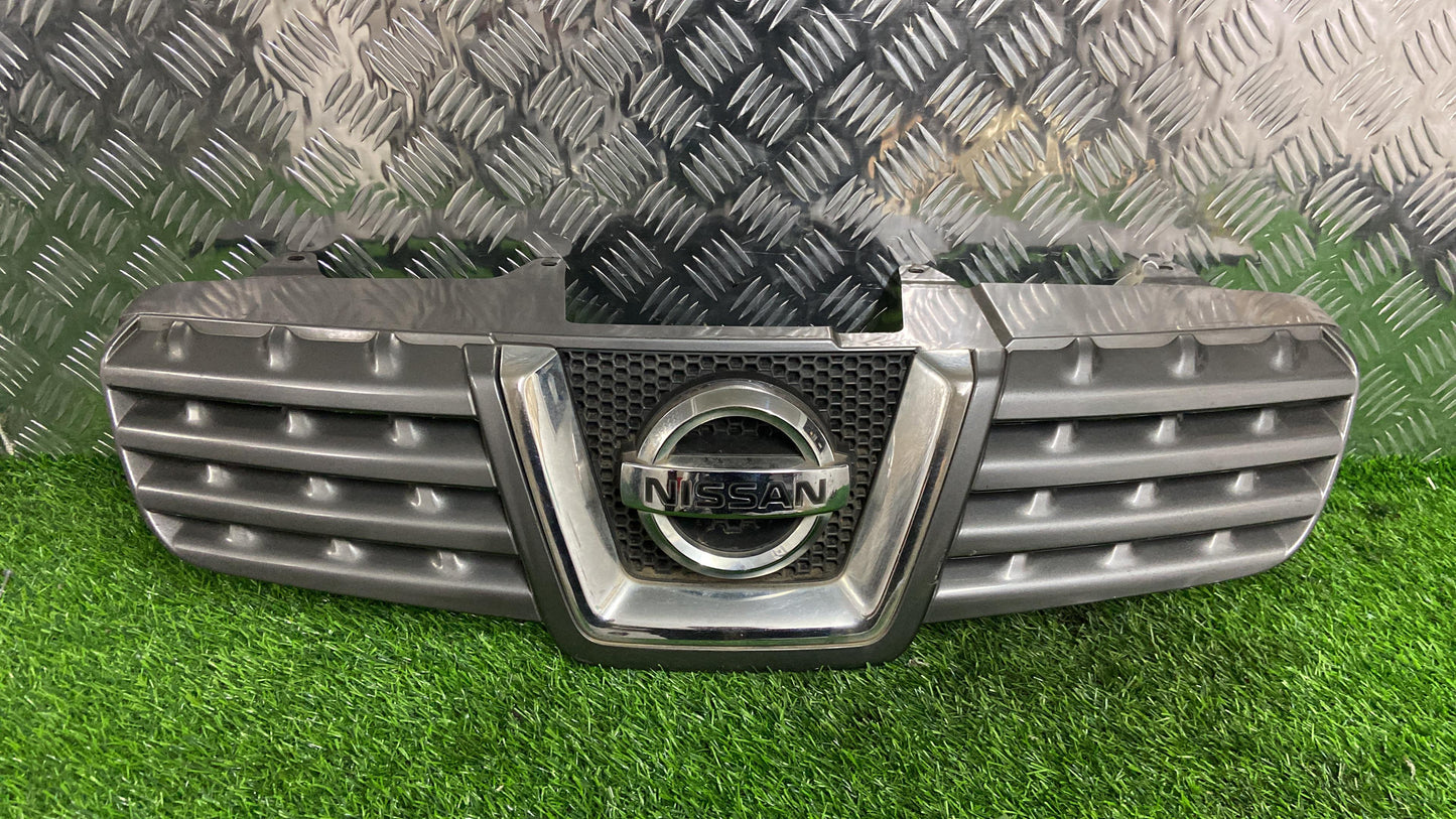 2006 - 2013 Nissan Dualis Grille 62310JD000