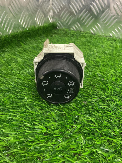 2004 - 2019 Toyota Hiace Heater Switch 758734