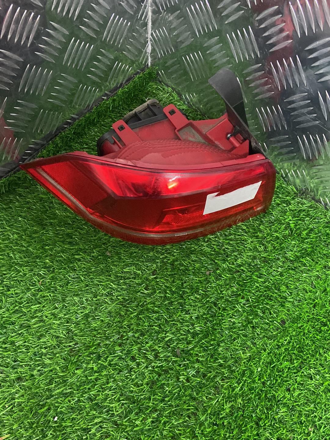 2010 - 2015 Volkswagen Passat Left Taillight 3AE945095F