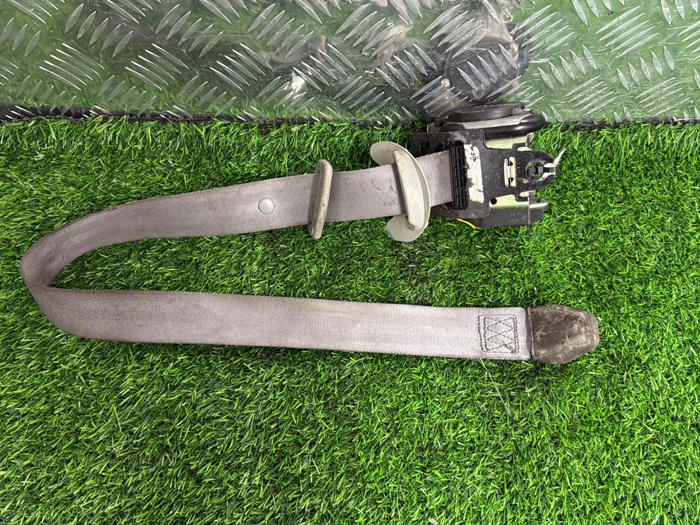 2002 - 2006 Toyota Camry Left Front Seat Belt 511572967A