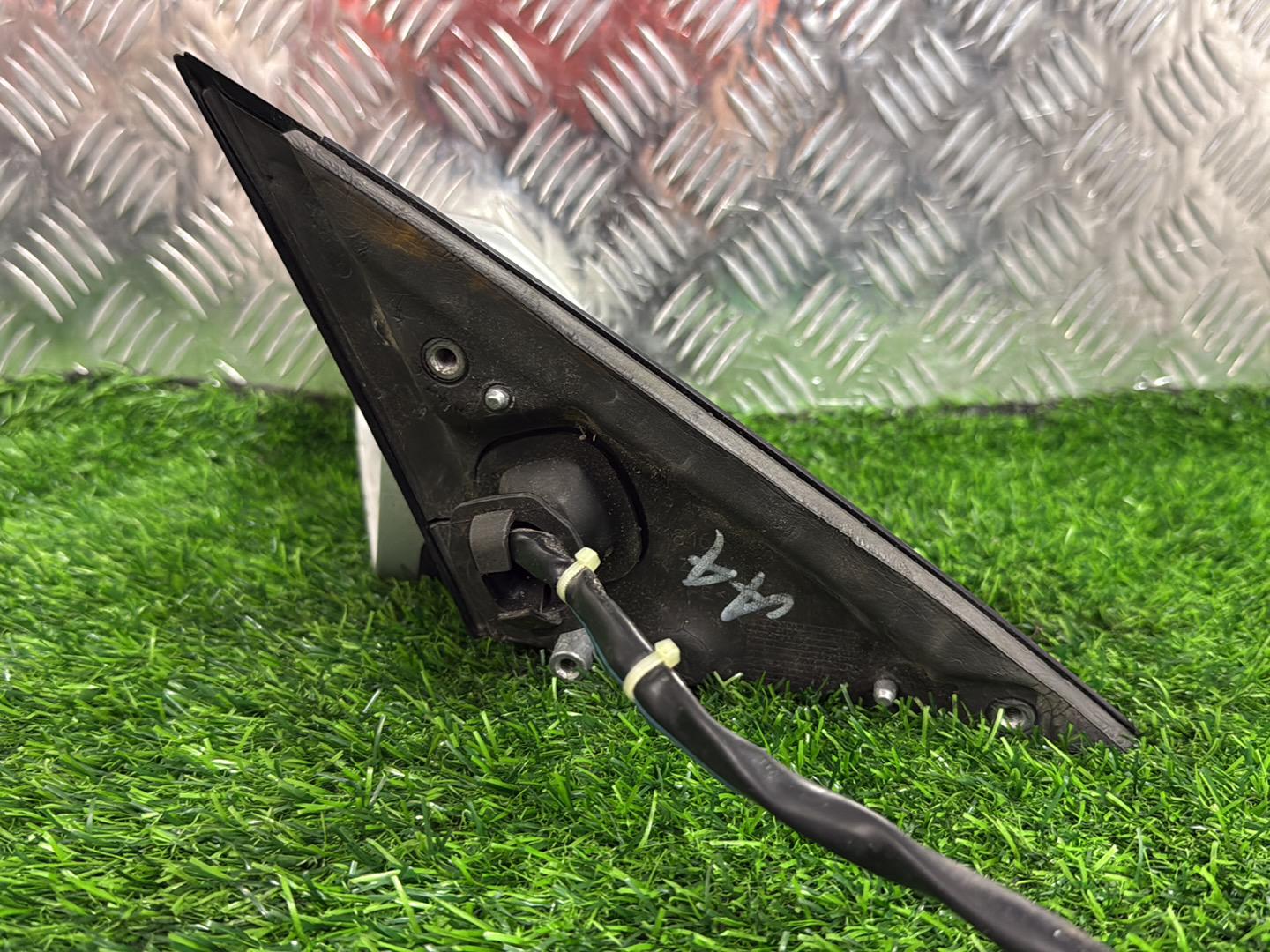 2008 - 2015 Audi A4 Left Door Mirror 2 Plug 10+2