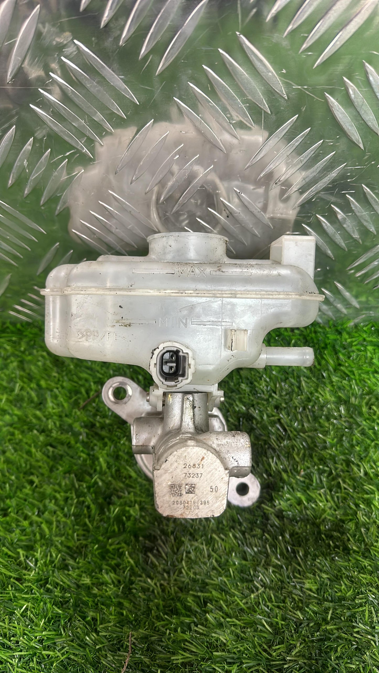 2013 - 2016 Toyota Hiace Brake Master Cylinder BOSCH 802679