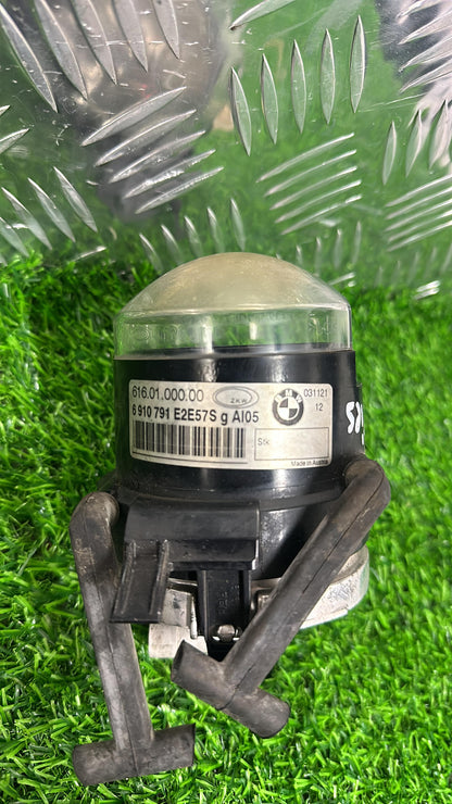 BMW 530i Left Fog Light 6 910 791
