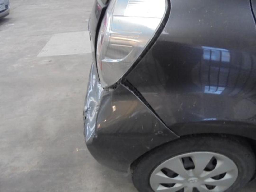 2014 Toyota Aqua 1NZ-7171119 WRECKING FOR PARTS ONLY