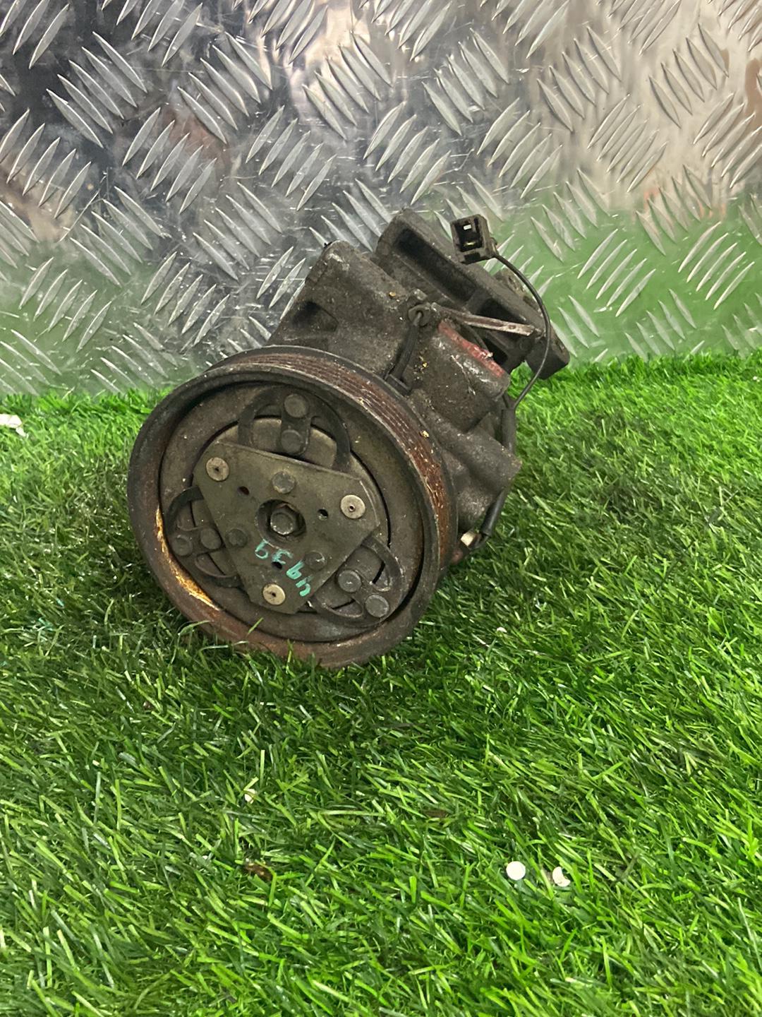 1998 - 2002 Nissan Cube A/C Compressor