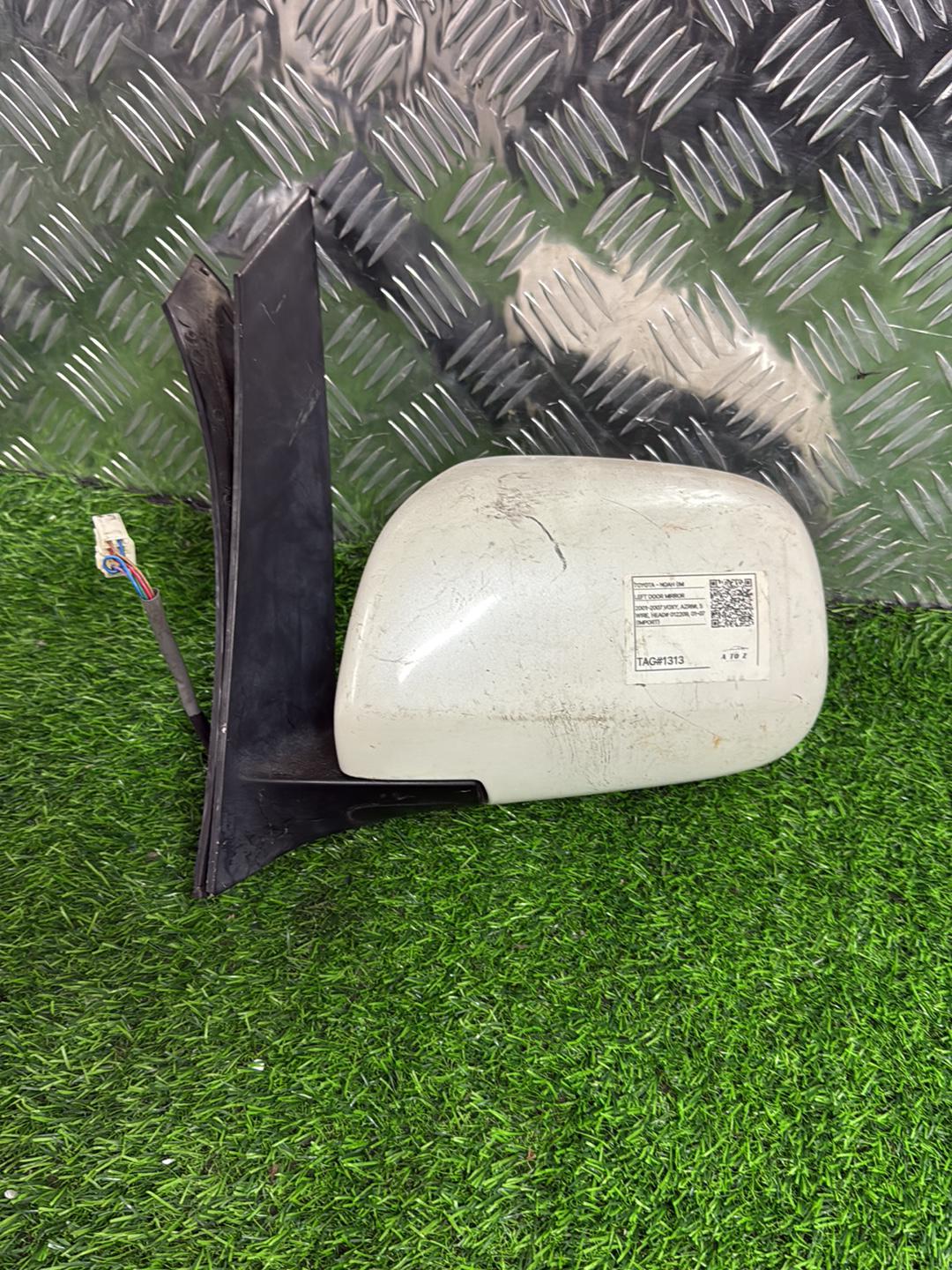 2001 - 2007 Toyota Noah Left Door Mirror