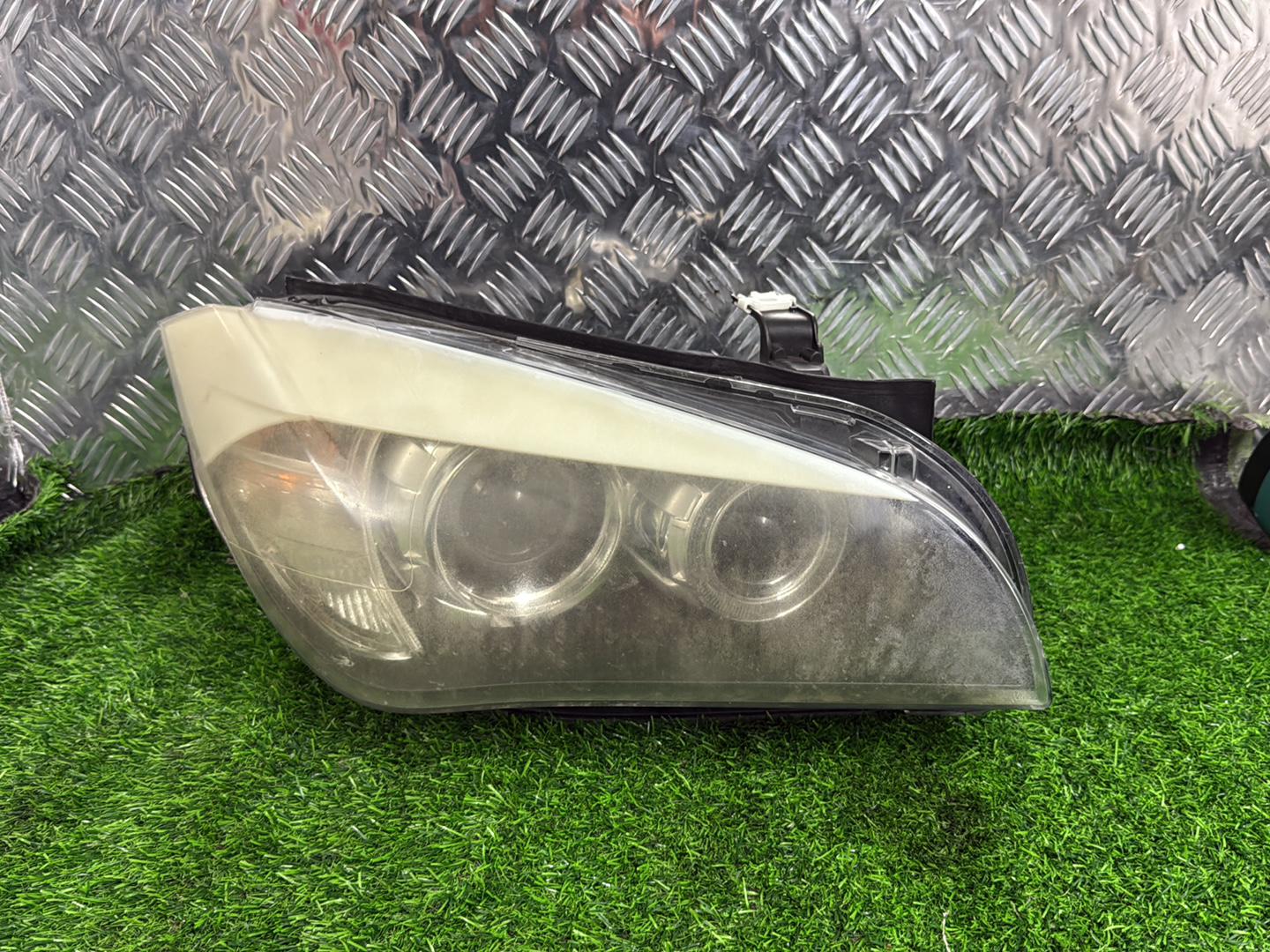 2009 - 2012 BMW X1 Right Headlight 89093517