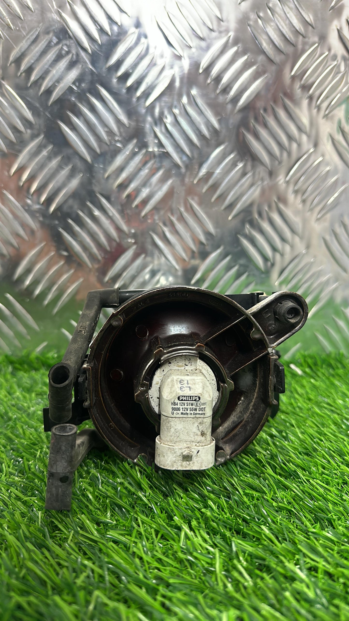 BMW 530i Left Fog Light 6 910 791