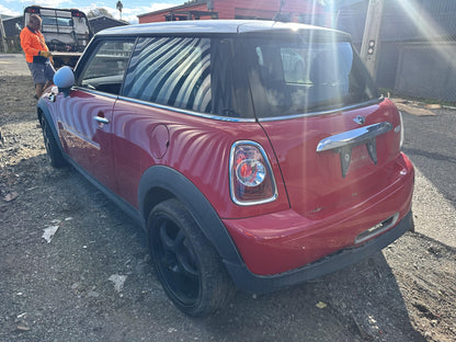 2010 BMW Mini N16B16A-COVERED WRECKING FOR PARTS ONLY