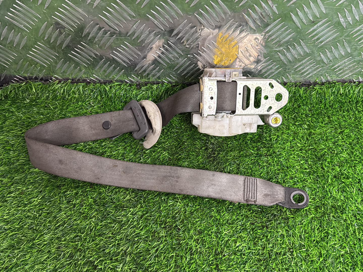 2009 - 2015 Toyota Prius Left Front Seat Belt 7S8560-P