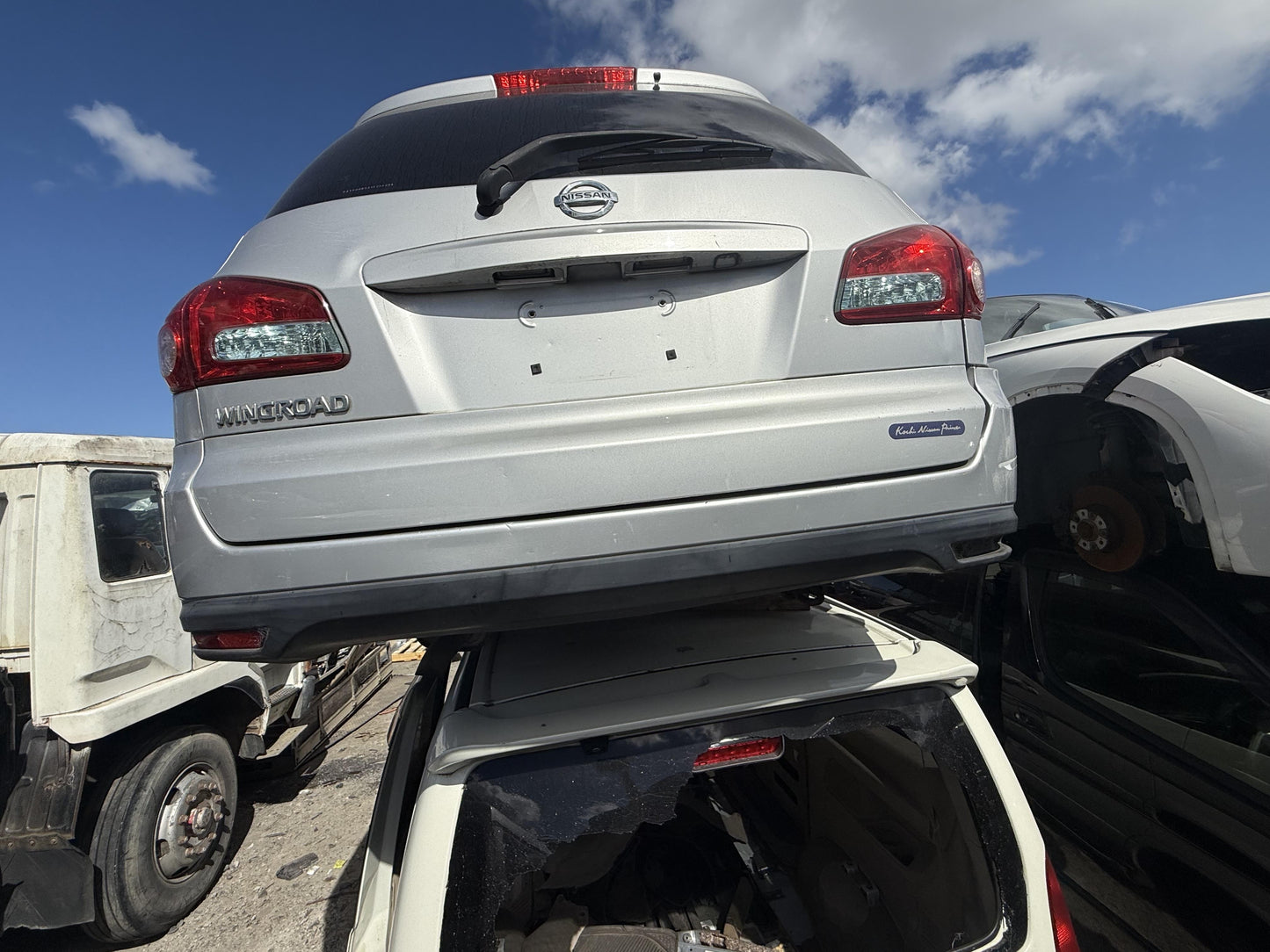 2006 Nissan Wingroad MR18-047938A WRECKING FOR PARTS ONLY