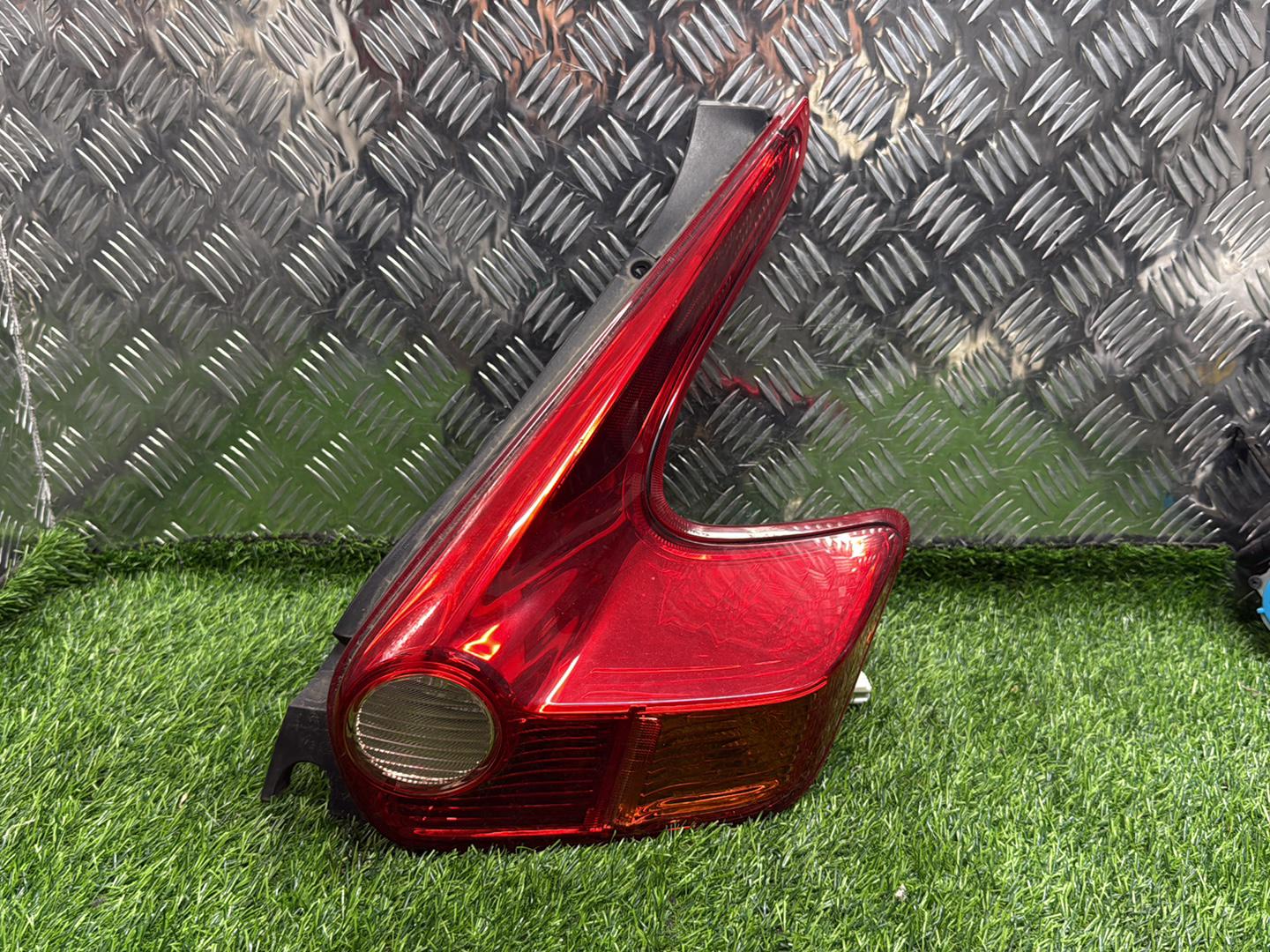 Nissan Juke Right Taillight ICHIKOH VALEO T003