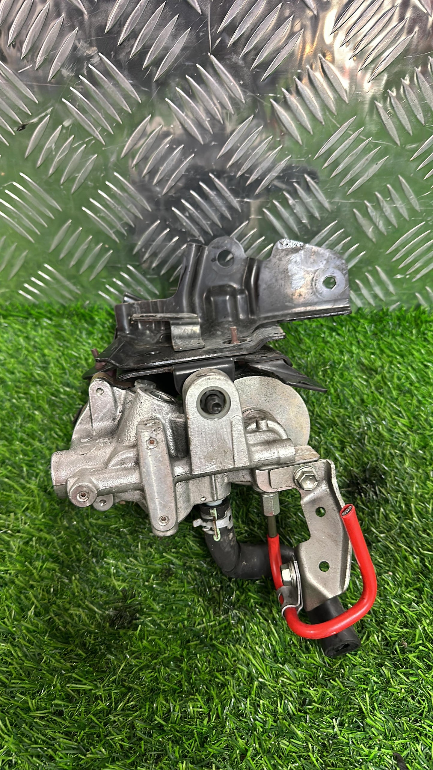 2011 - 2021 Toyota Aqua Brake Actuator 47070-52010