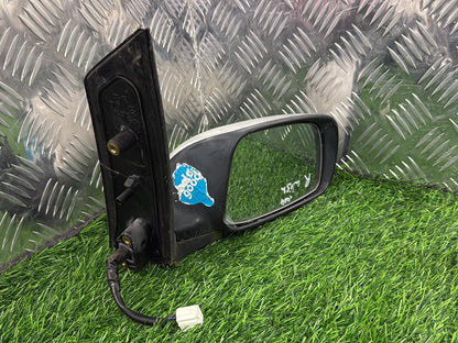 Toyota Wish Right Door Mirror 5 Wires