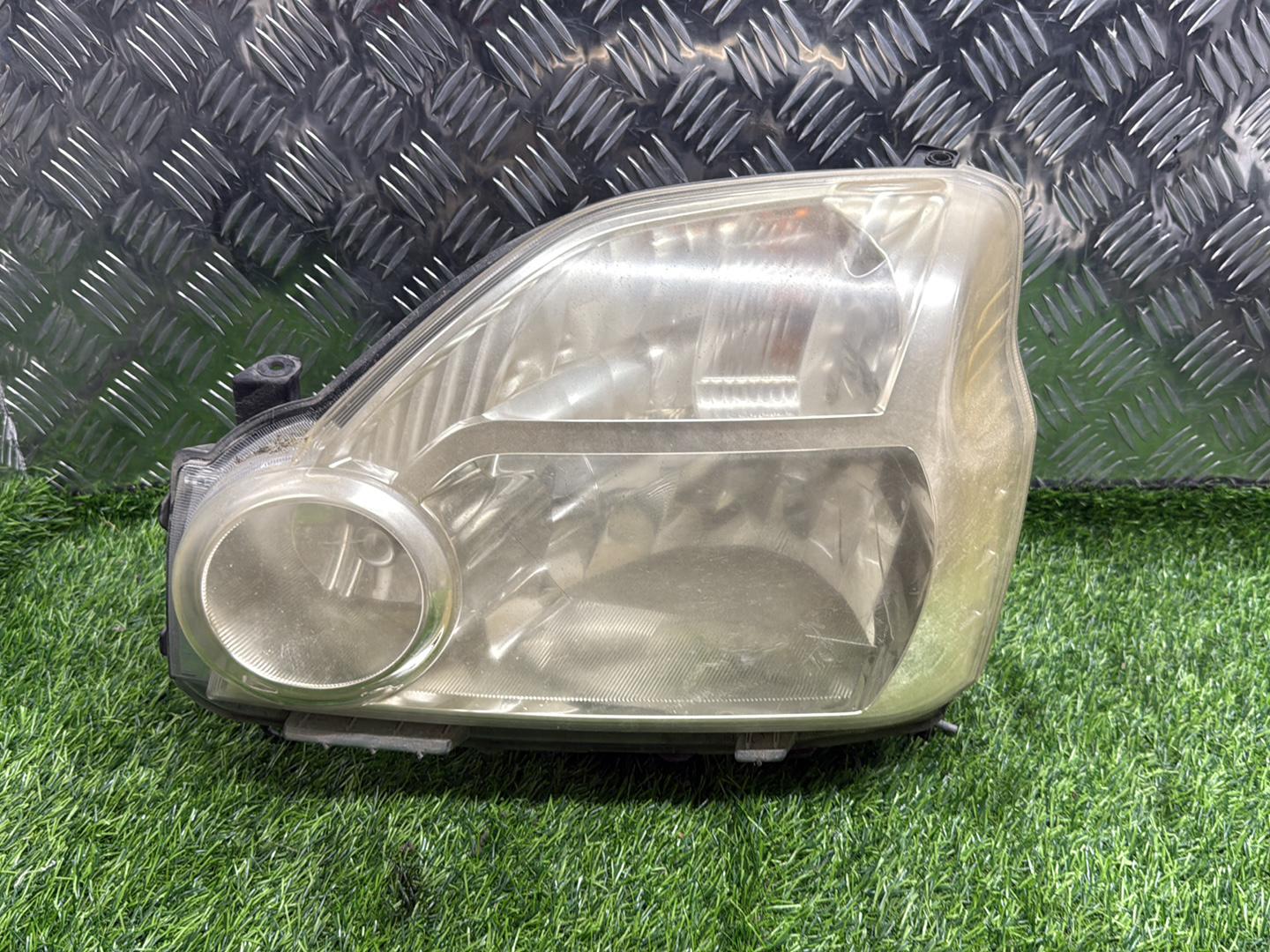 Nissan X-Trail Left Headlight ICHIKOH 1785