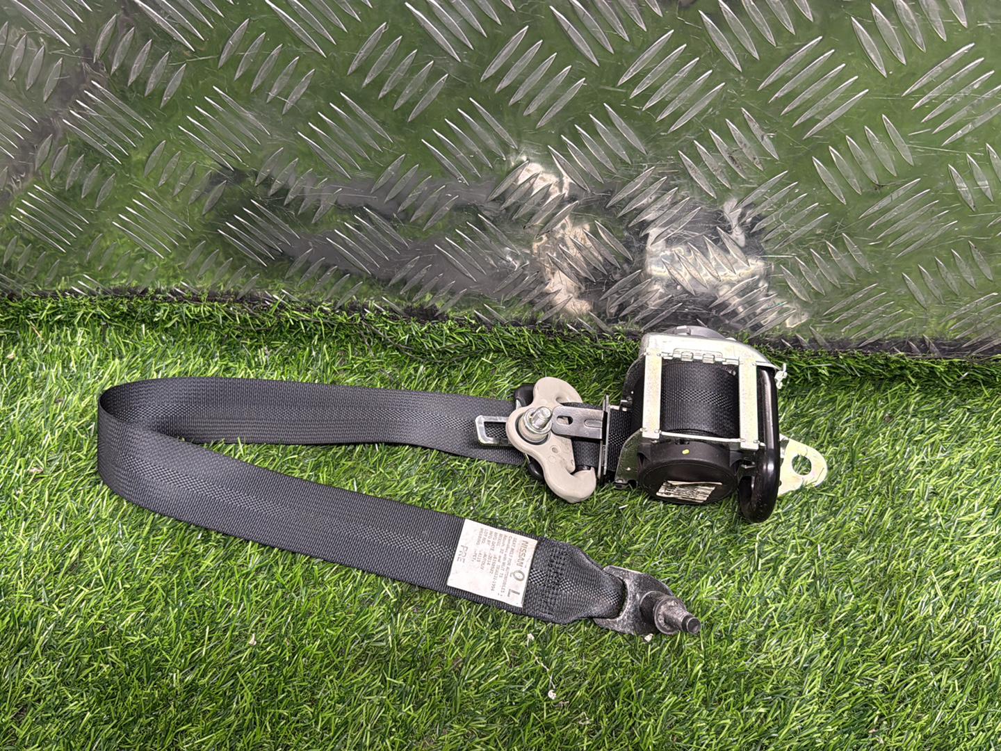 Nissan Juke Left Front Seat Belt 6168502