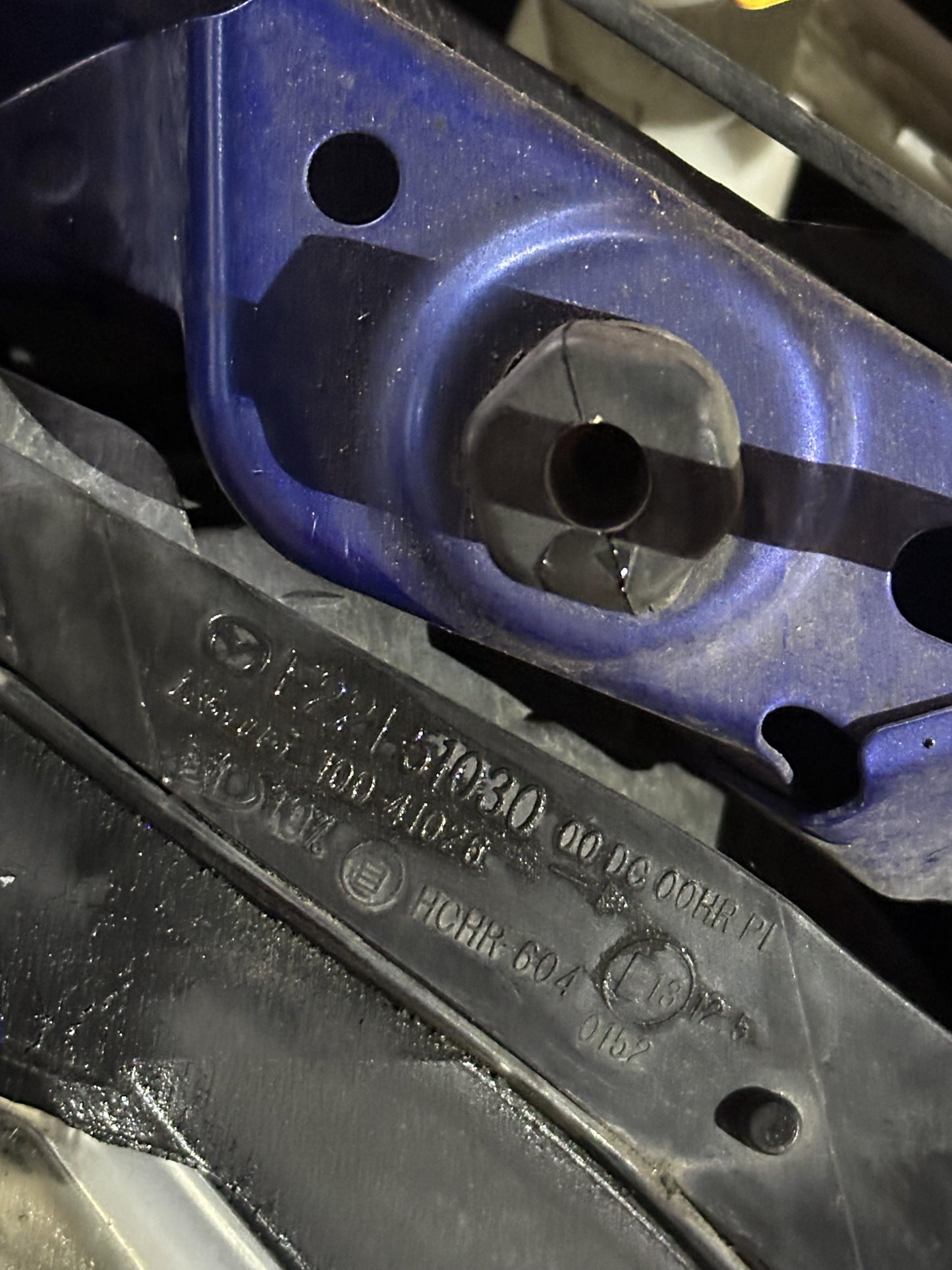 2007 Mazda CX-7  WRECKING FOR PARTS ONLY