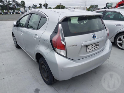 2015 Toyota Aqua 1NZ-1LM-R282964 WRECKING FOR PARTS ONLY