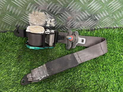 1990 - 2012 Mitsubishi L300 Left Front Seat Belt M84114T