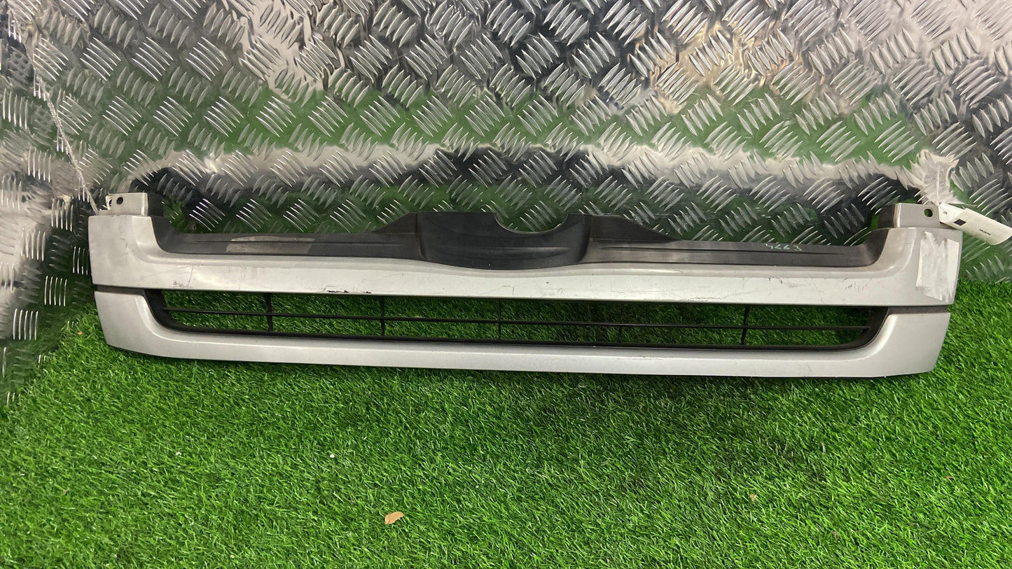 2004 - 2019 Toyota Hiace Grille 53100-26330