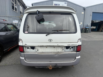 1998 Toyota Granvia 5VZ-1418960 WRECKING FOR PARTS ONLY