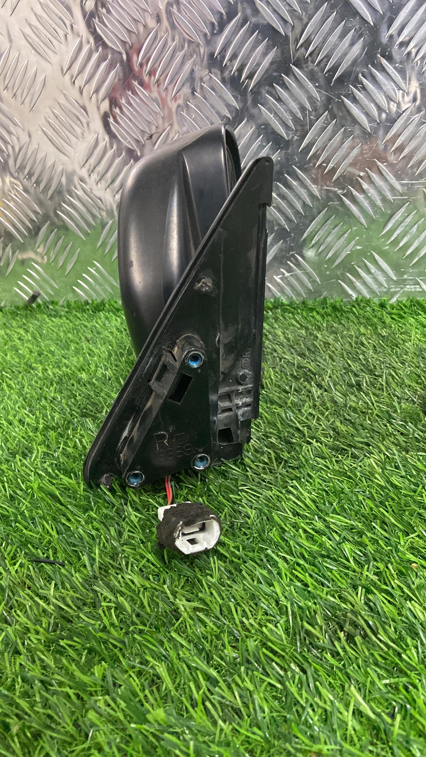 1995 - 2001 Toyota Hiace Right Door Mirror