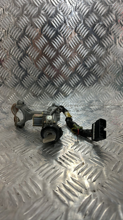 1994-1998 Toyota Hiace RZH113R- Ignition With Key PN: 45020-26-5
