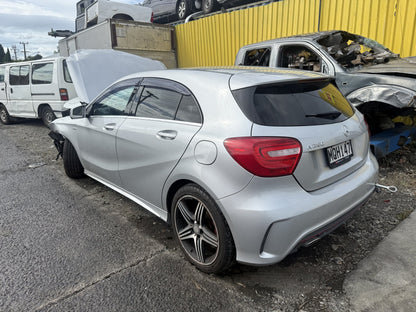 2013 Mercedes-Benz A250 270M20 30208443 WRECKING FOR PARTS ONLY