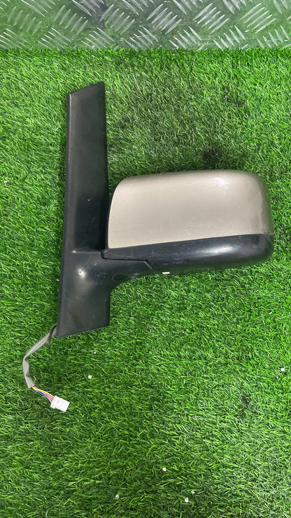 2005 - 2010 Nissan Serena Left Door Mirror 5 wire type
