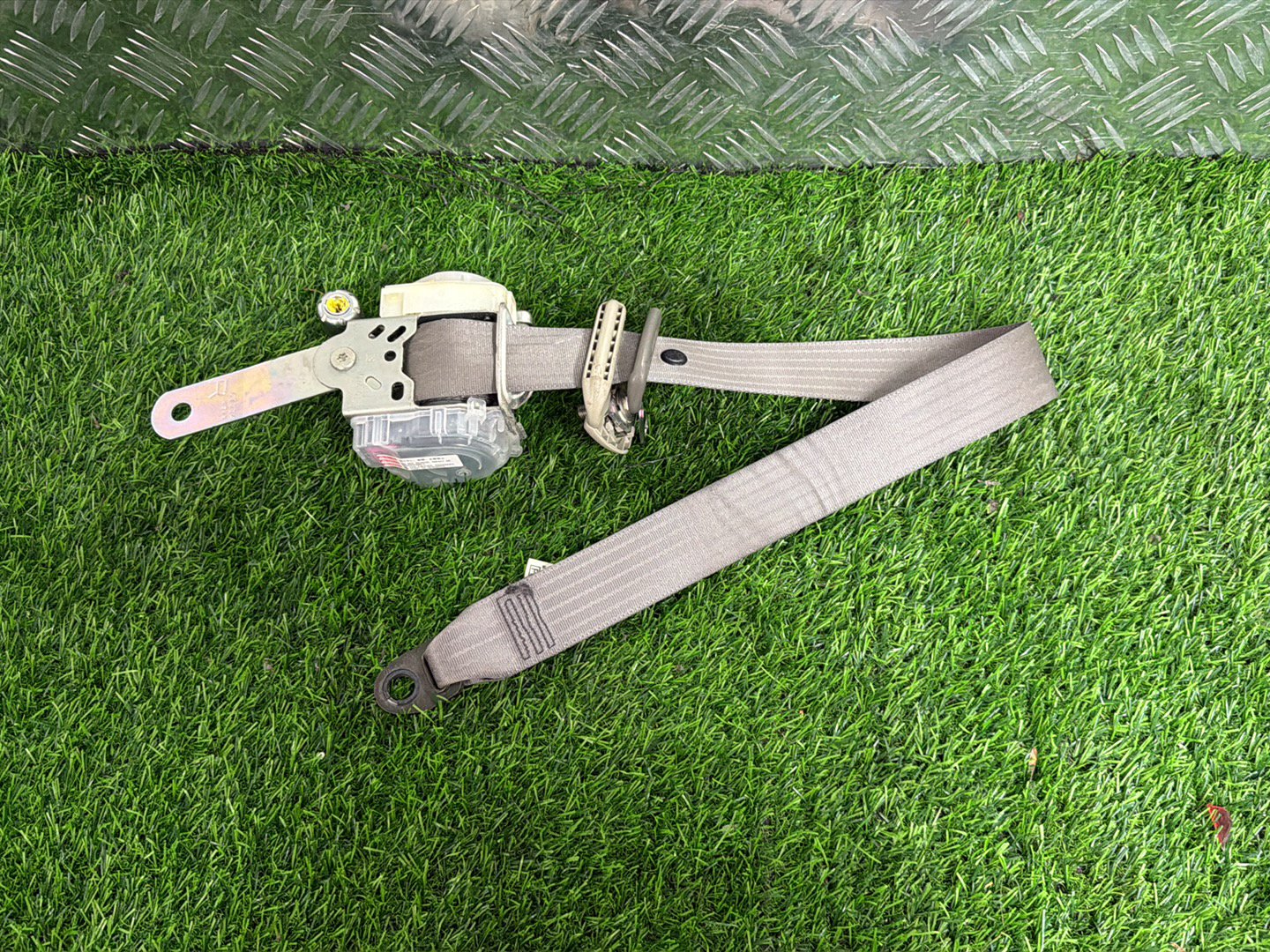 2002 - 2010 Nissan March Right Front Seat Belt 7Q1480-P