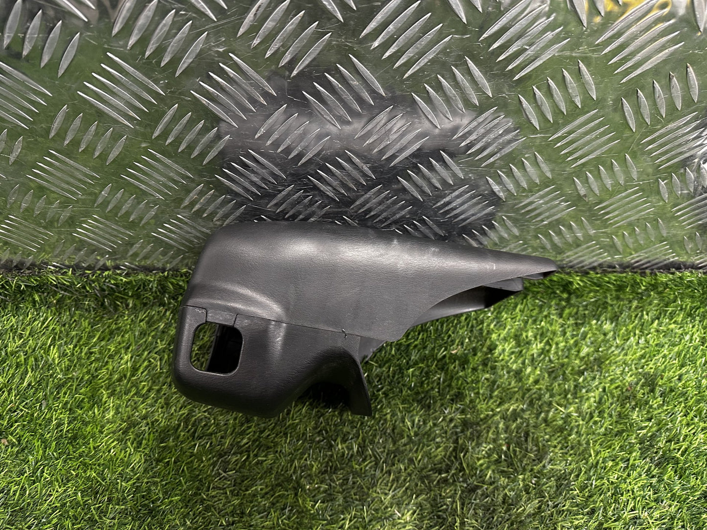 2006-2011 Ford Ranger PJ - Steering Column Shroud PN: