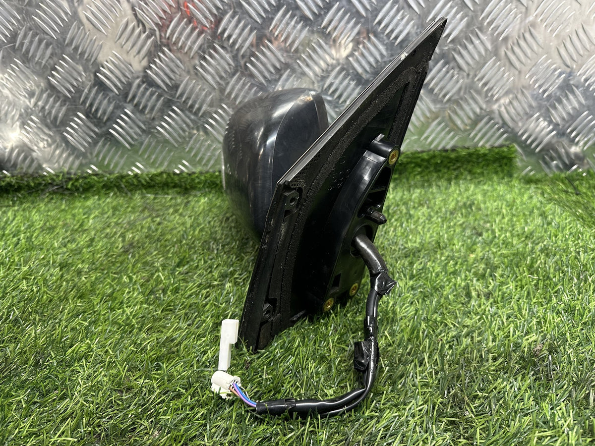 2003-2009 Toyota Harrier U30 - Right Door Mirror PN: 2 PLUG (5+2 WIRE)