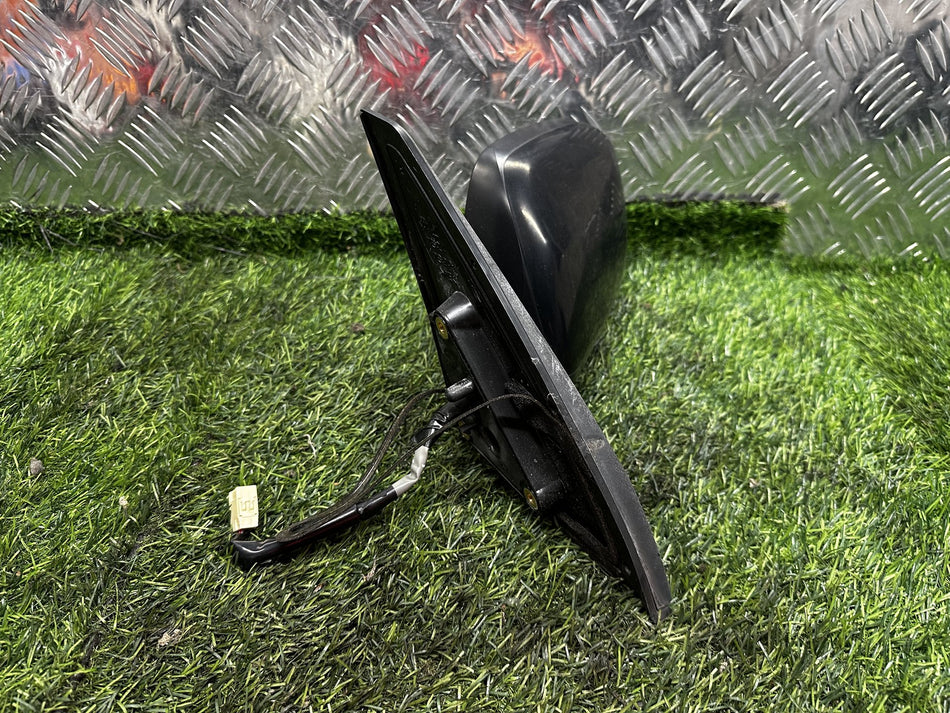 2005 Toyota RAV4 A20 - Left Door Mirror PN: 3 WIRE