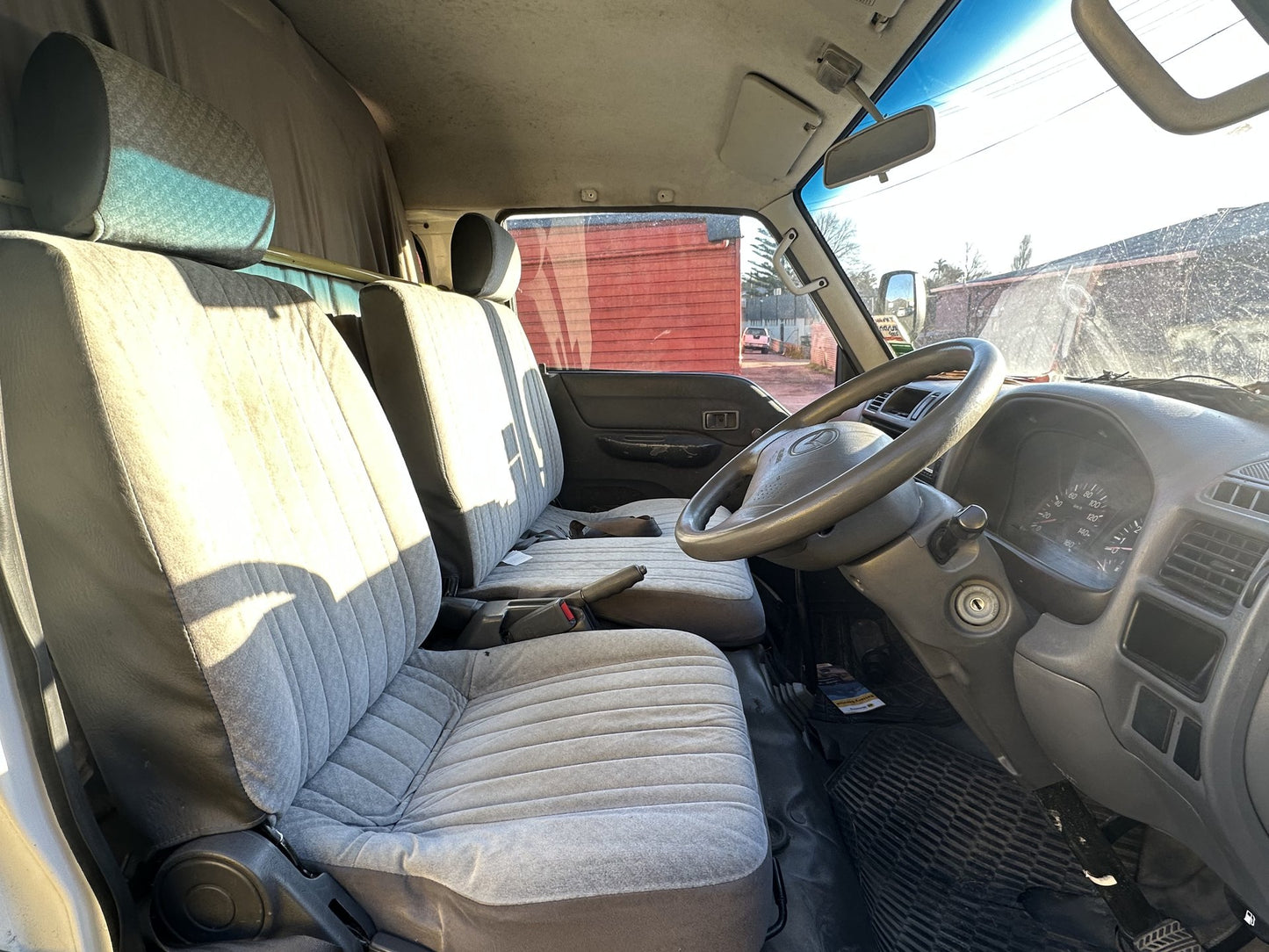 2003 Mazda E2000