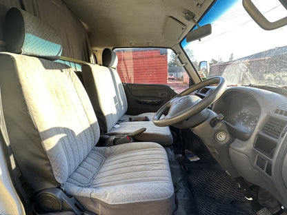 2003 Mazda E2000