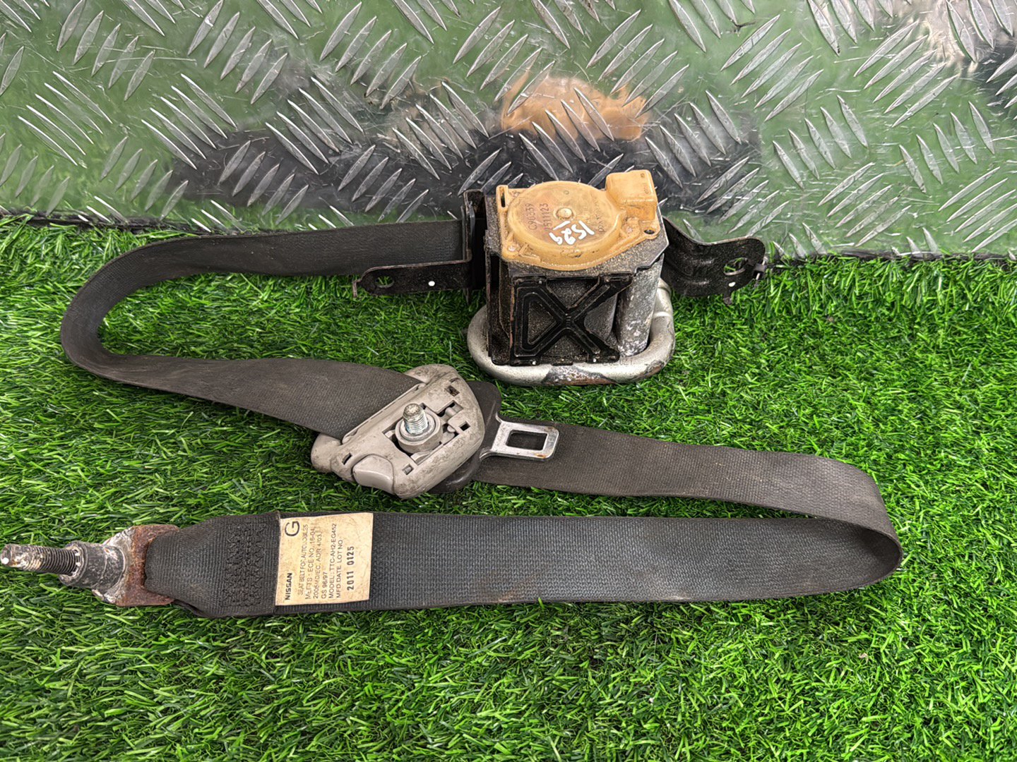 2010 - 2014 Nissan Navara Right Front Seat Belt TTC-AH2-EG452
