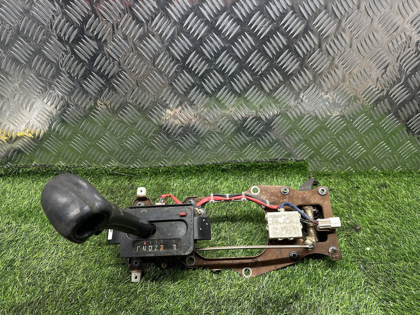 1996-2002 Toyota Land Cruiser Prado- Automatic Shifter Assembly PN: