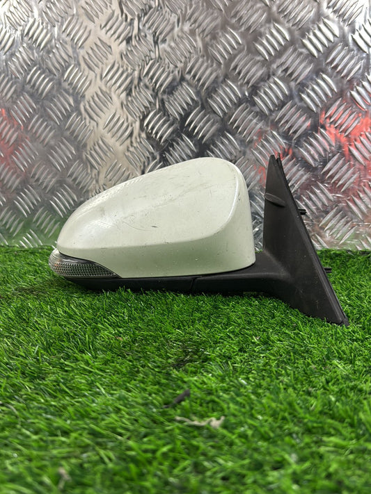 2011-2017 Toyota Camry XV50- Right Door Mirror PN: 11 WIRE TYPE