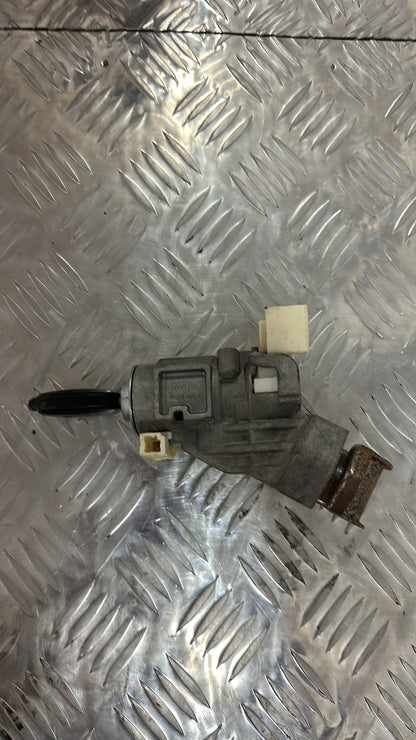 2011-2021 Toyota Aqua NHP10- Ignition With Key PN: 45020-52-4
