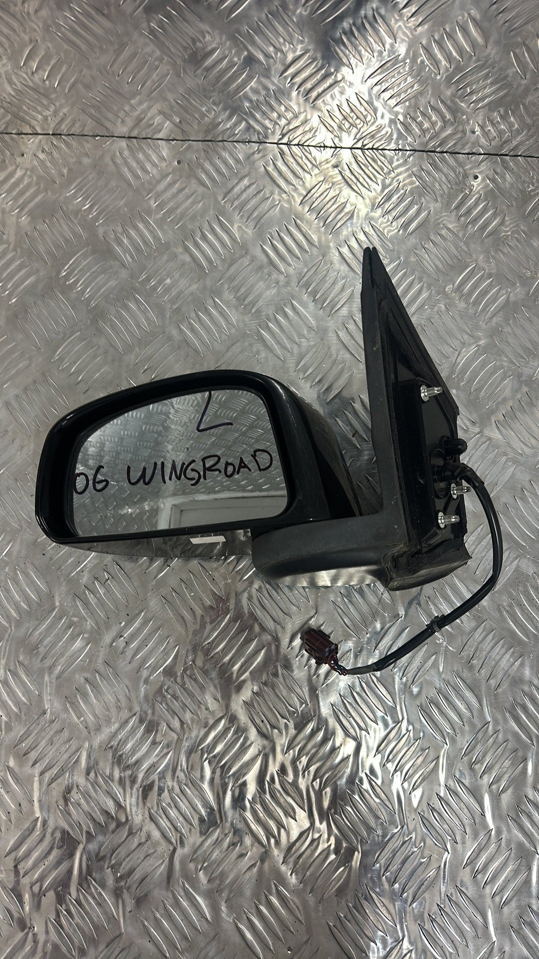 Nissan AD Left Door Mirror 5 WIRE TYPE