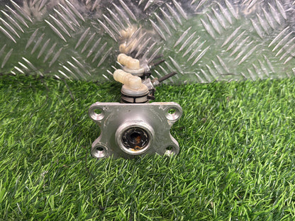 1990-2003 Toyota Hiace H100- Brake Master Cylinder PN: