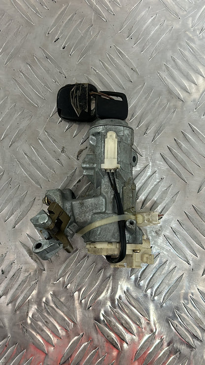 2000-2005 Toyota Opa ACT1*- Ignition With Key PN: 45020-32-10