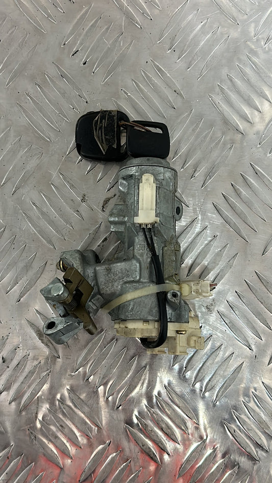 2000-2005 Toyota Opa ACT1*- Ignition With Key PN: 45020-32-10